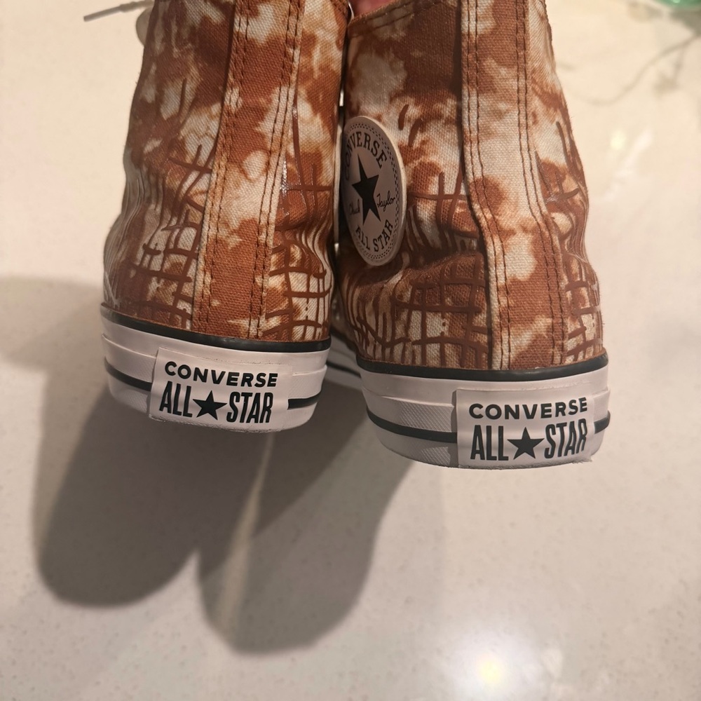 Converse Chuck Taylor All Star Hi Bleach Tie Dye Brown Tan Sneaker W9/M7 - Picture 6 of 8
